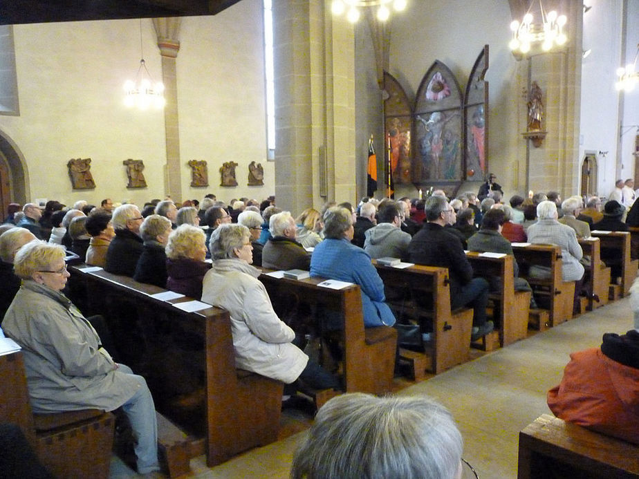 Festgottesdienst zum 50jahrigen Priesterjubiläum von Stadtpfarrer i.R. Geistlichen Rat Ulrich Trzeciok (Foto: Karl-Franz Thiede)